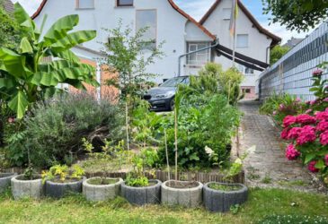 Freistehendes 2FH mit großem Garten